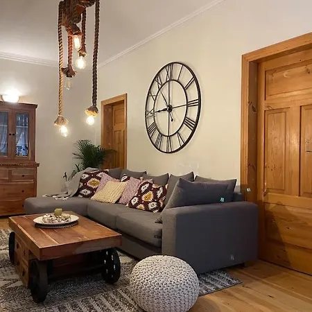 Appartement Spacious 4br/2ba Next To Park