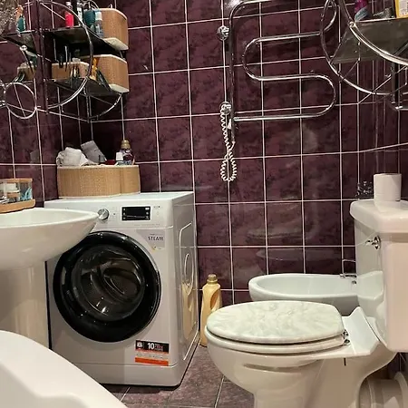 Spacious 4br/2ba Next To Park Apartment