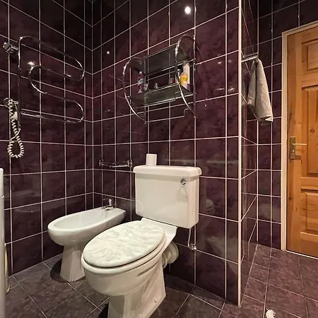 Appartement Spacious 4br/2ba Next To Park