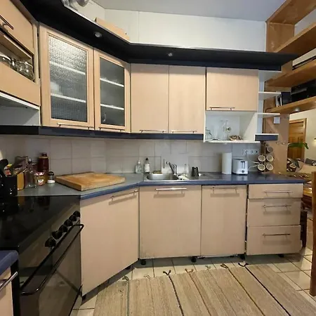 Apartment Spacious 4br/2ba Next To Park